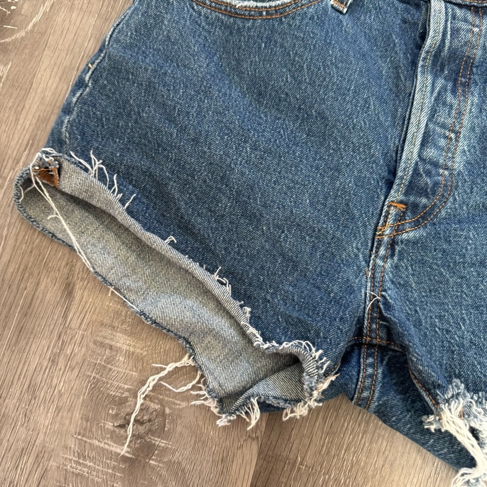 Levi’s 501 Original Denim Dark Wash Cut Off Shorts - Picture 8 of 9